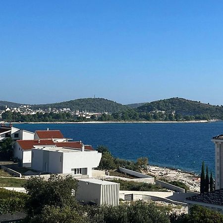 Apartments And Rooms With Parking Space Rogoznica - 10339 Εξωτερικό φωτογραφία
