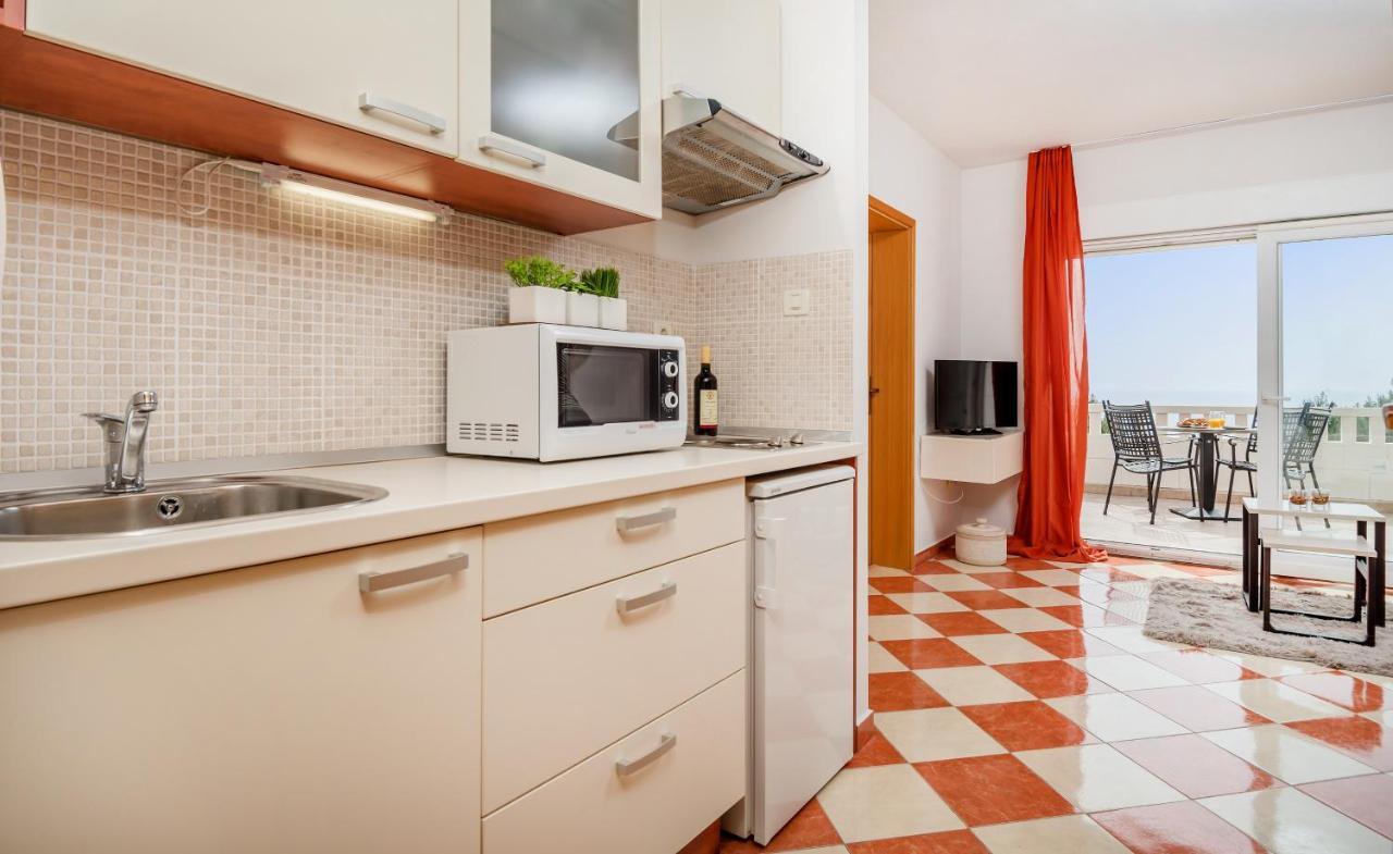 Apartments And Rooms With Parking Space Rogoznica - 10339 Εξωτερικό φωτογραφία