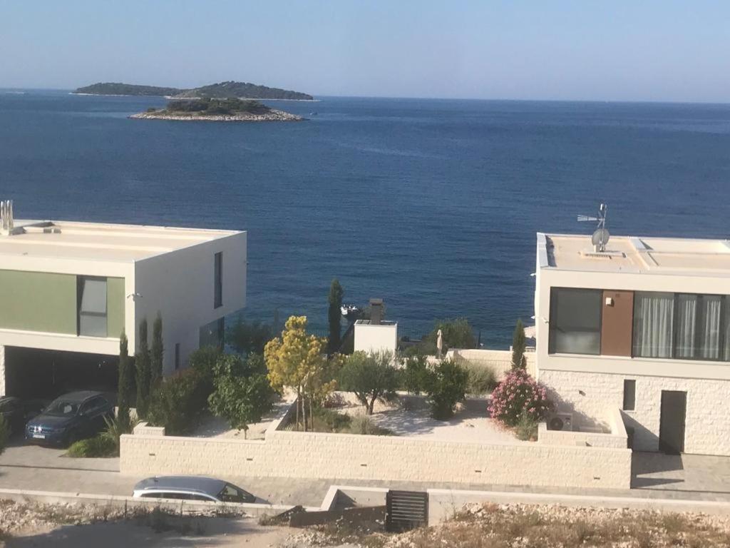 Apartments And Rooms With Parking Space Rogoznica - 10339 Εξωτερικό φωτογραφία