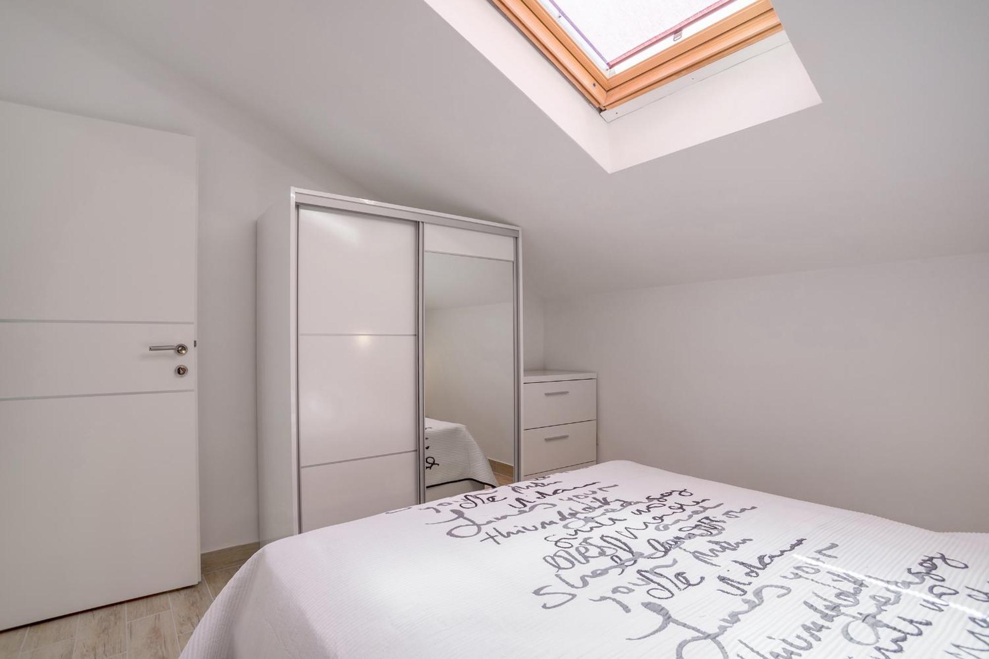 Apartments And Rooms With Parking Space Rogoznica - 10339 Δωμάτιο φωτογραφία