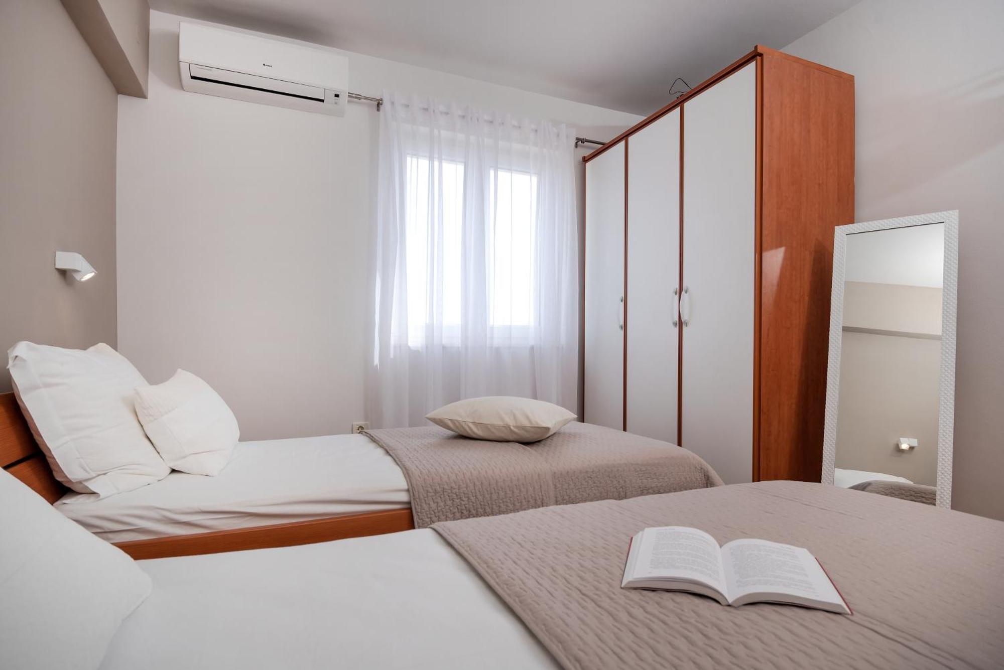 Apartments And Rooms With Parking Space Rogoznica - 10339 Δωμάτιο φωτογραφία