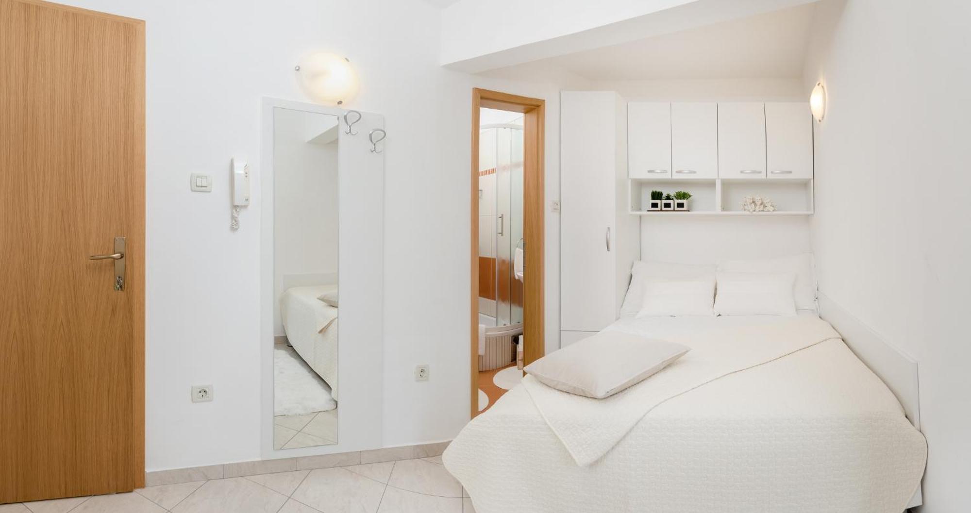 Apartments And Rooms With Parking Space Rogoznica - 10339 Δωμάτιο φωτογραφία